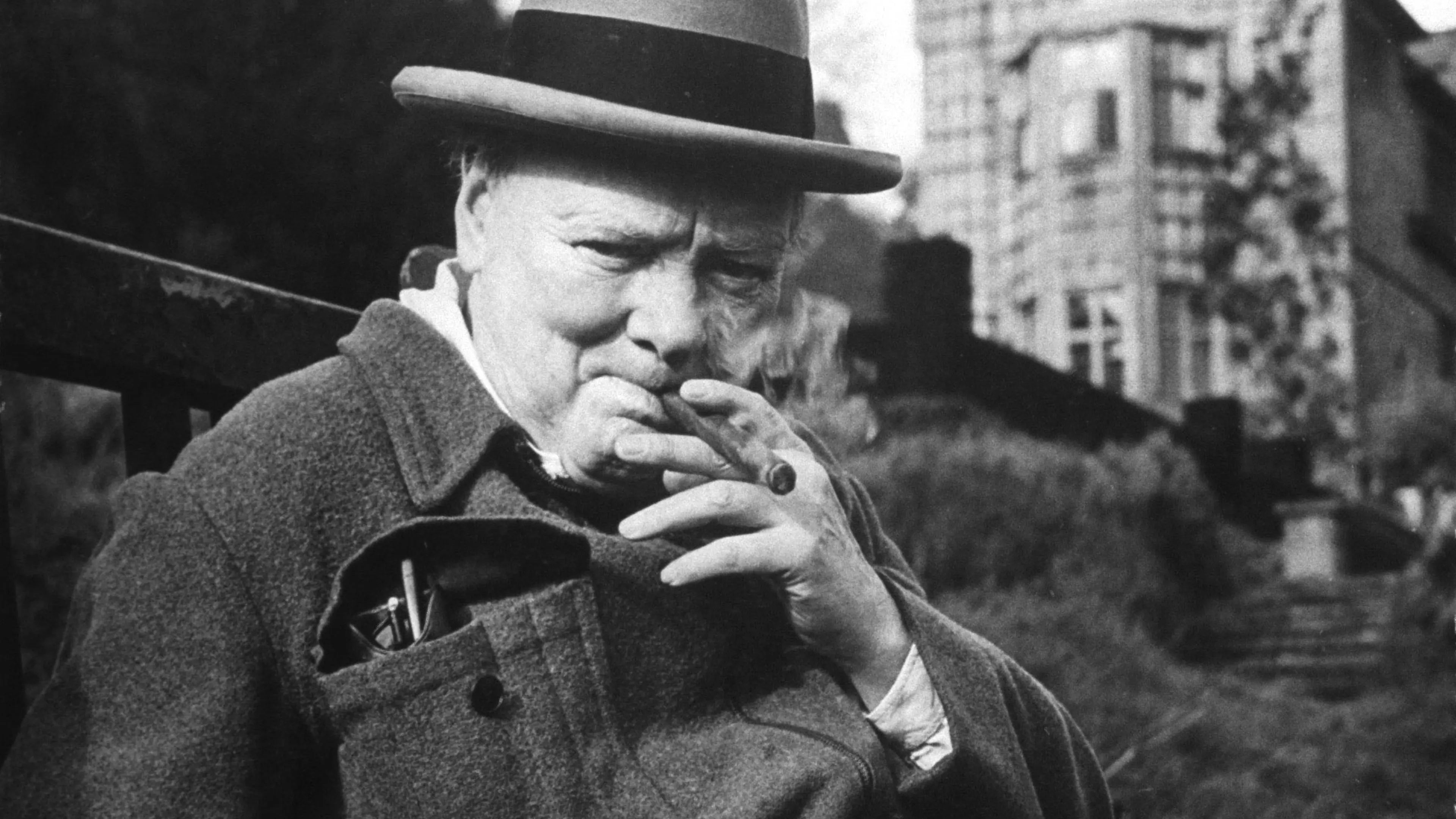 Churchill & Cigars | Leadership, Presence & Luxury Cigar Culture