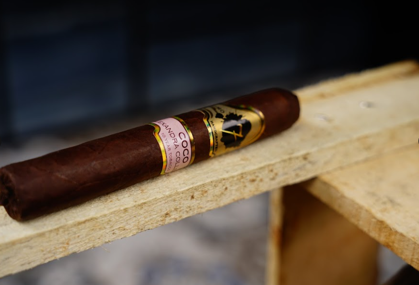 Luxury Cigars Dubai | Modern Sophisticated Cigar Experience