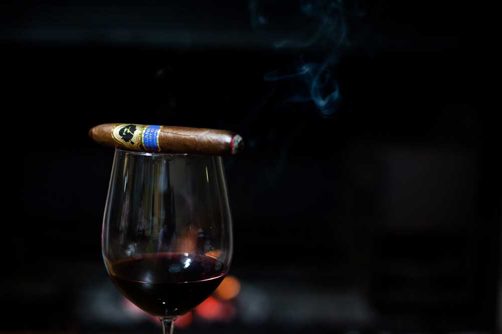 How to enjoy a cigar