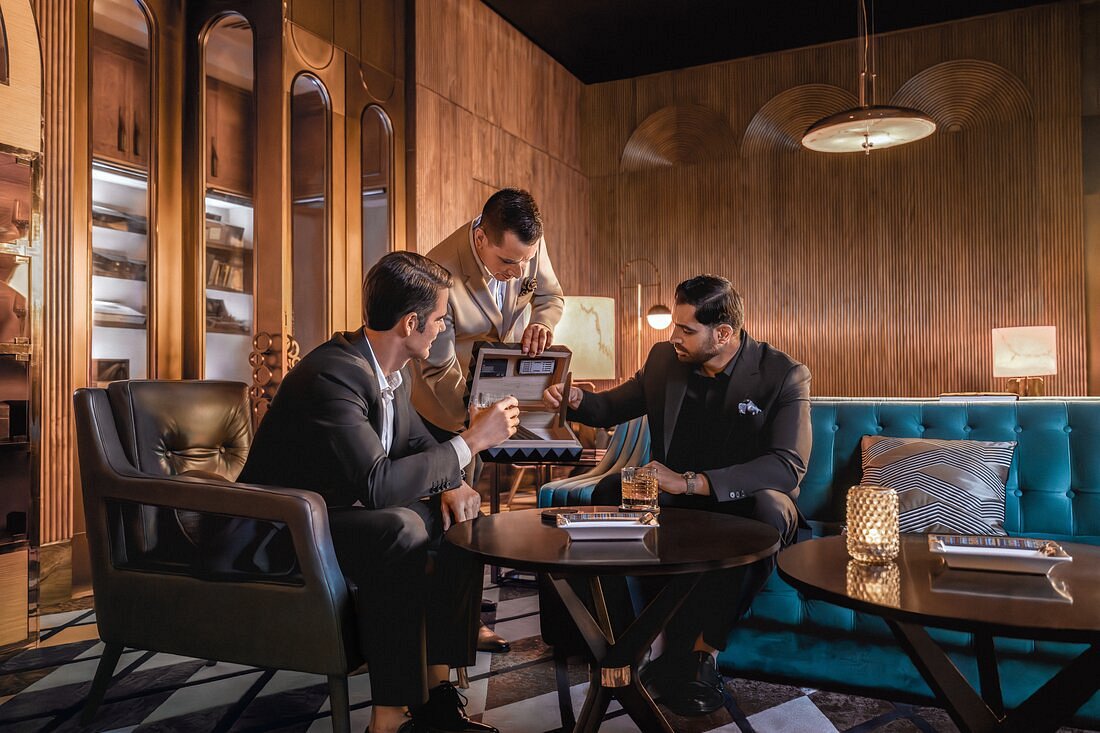 Offer Cigars at Events | Etiquette Guide Dubai