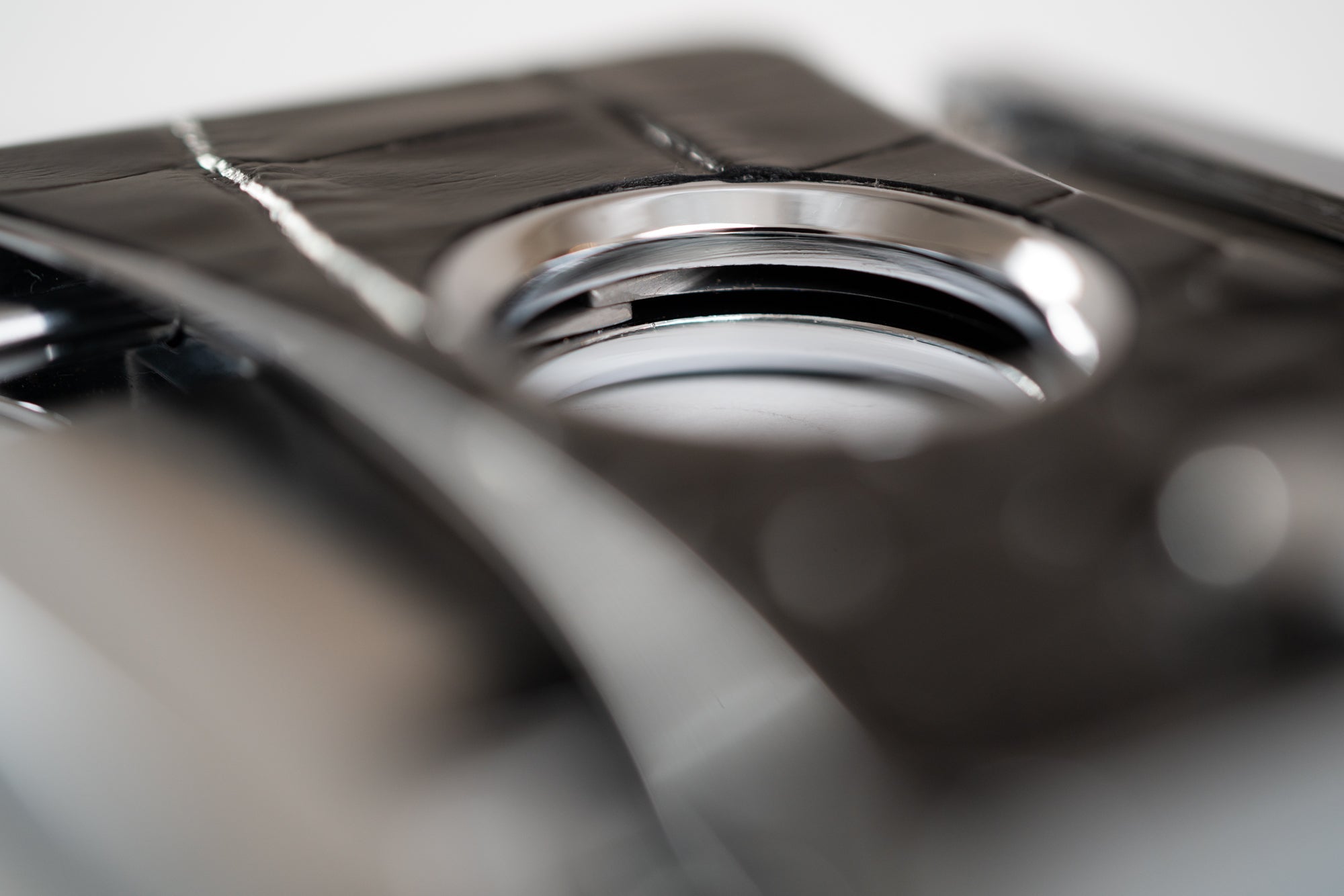 Brizard and Co. - The "Elite Series 2" Cutter - Croco Black