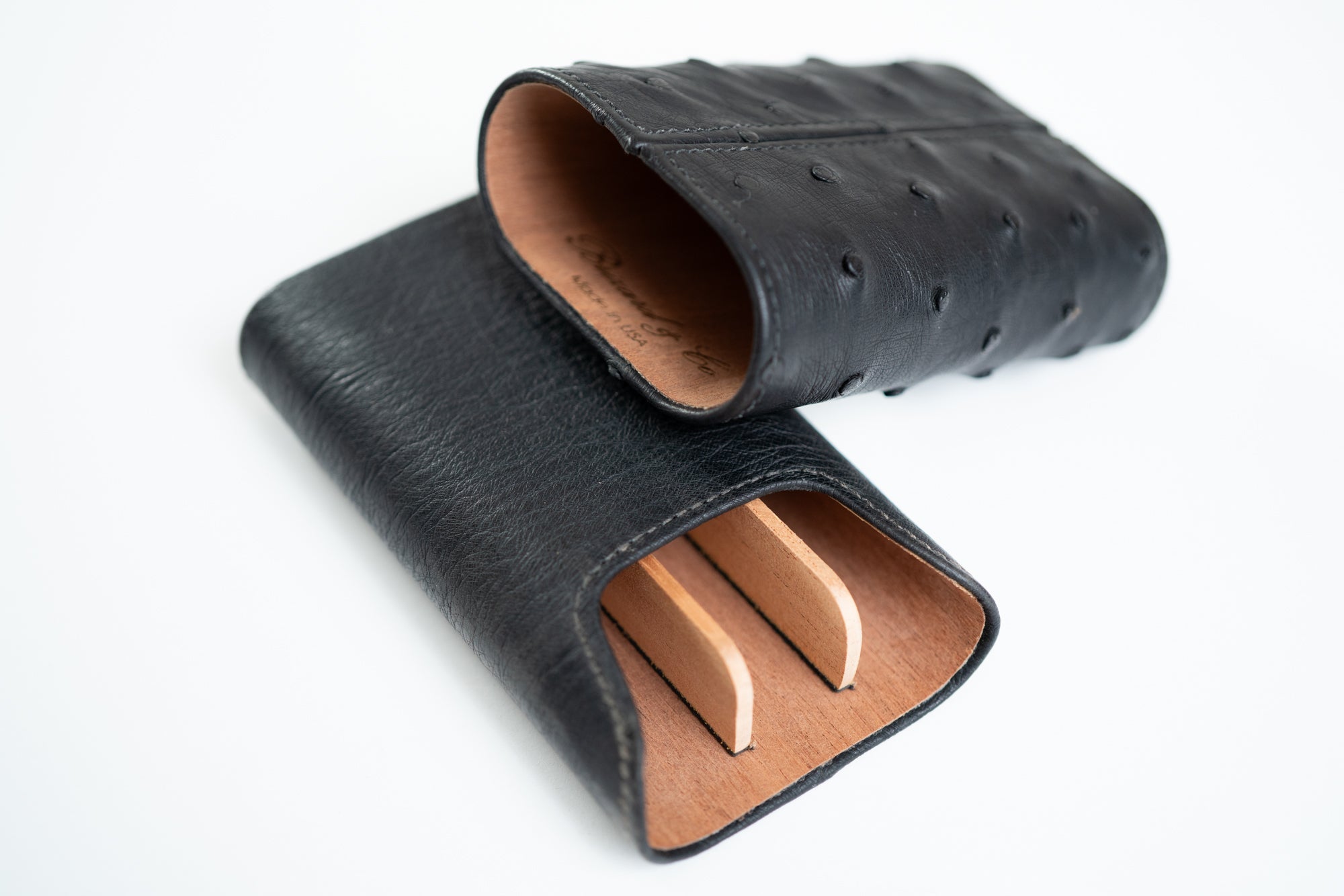 Protect and showcase your cigars with our premium, handmade cases made with premium black leather