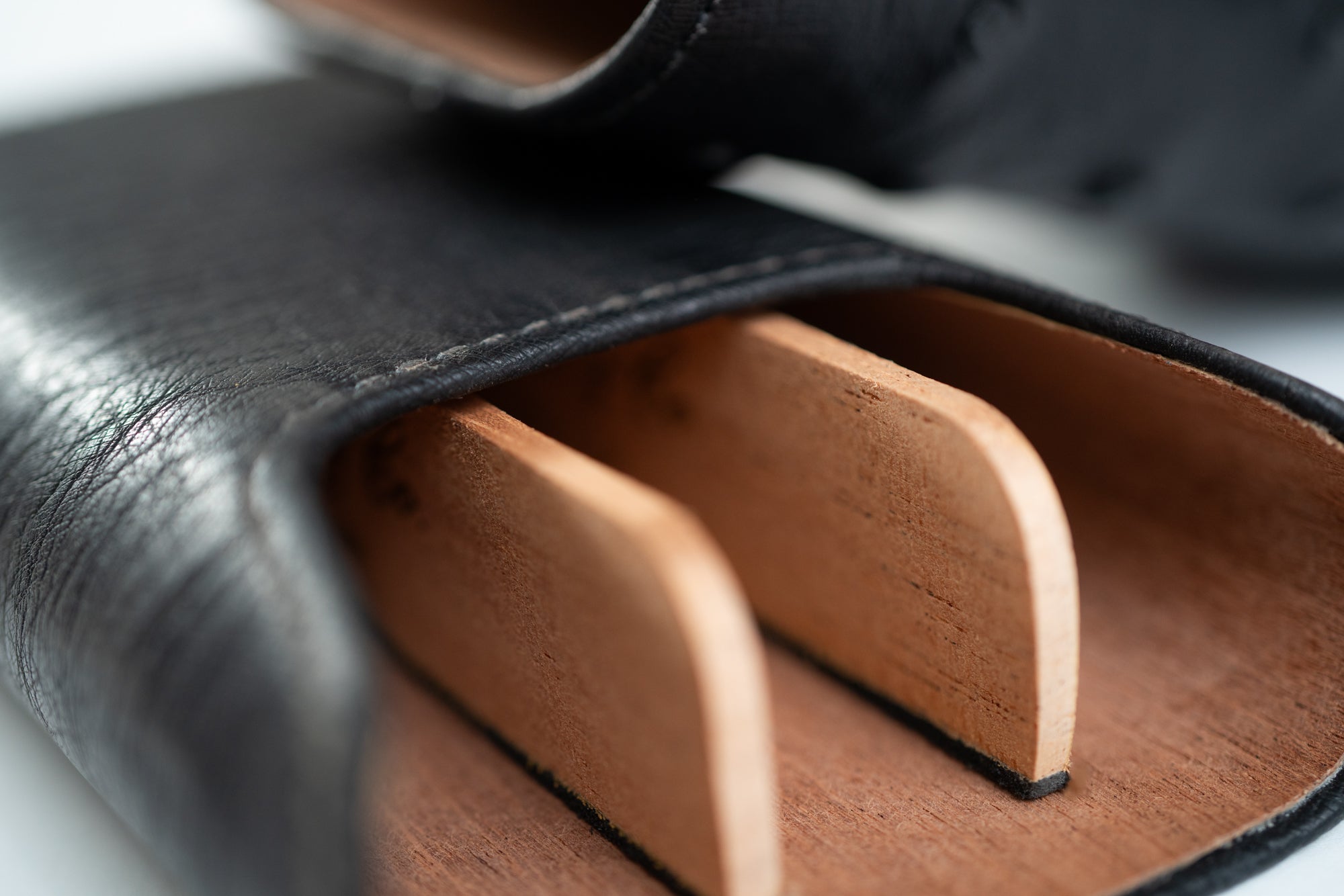 lined with Spanish cedar, these cigar cases maintain ideal storage conditions. Handcrafted with fine leather