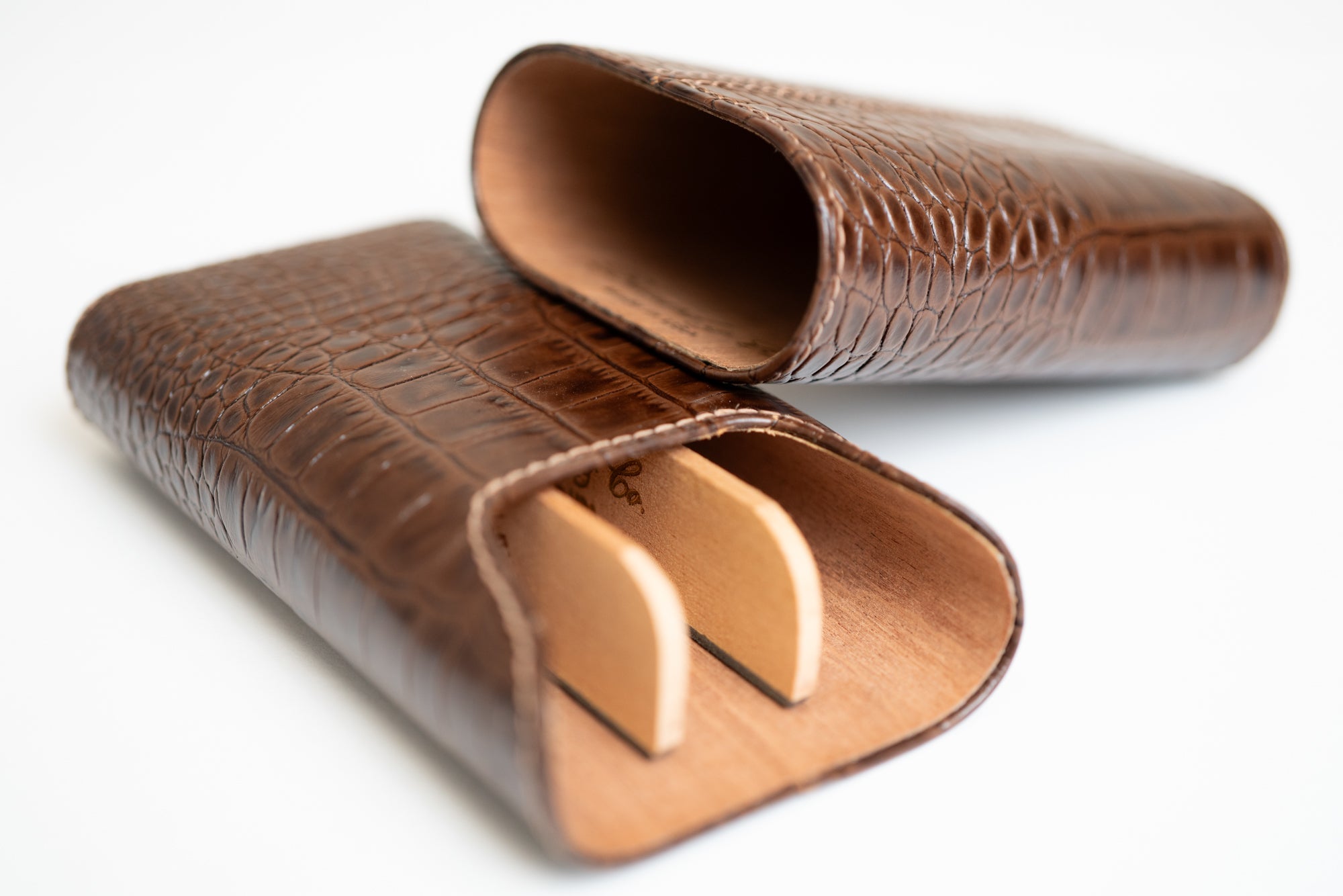 Brizard and Co. - The "Show Band" 3 Cigar Case - Croco Tobacoo