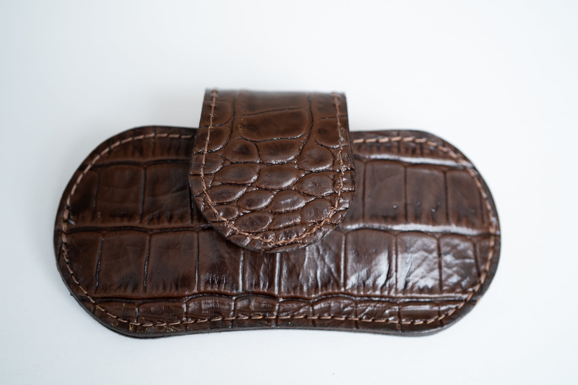 Brizard and Co. - The "V" Cutter - Croco Tobacco