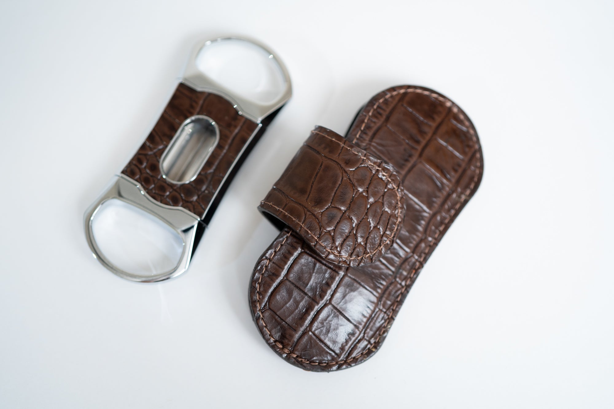 Brizard and Co. - The "V" Cutter - Croco Tobacco