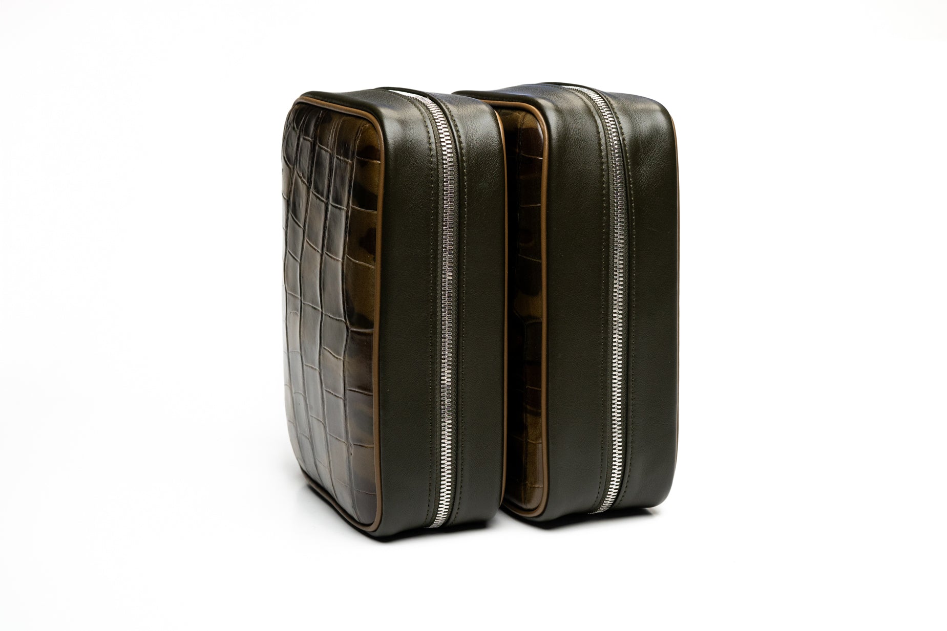 Luxury cigar accessories - genuine alligator skin case
