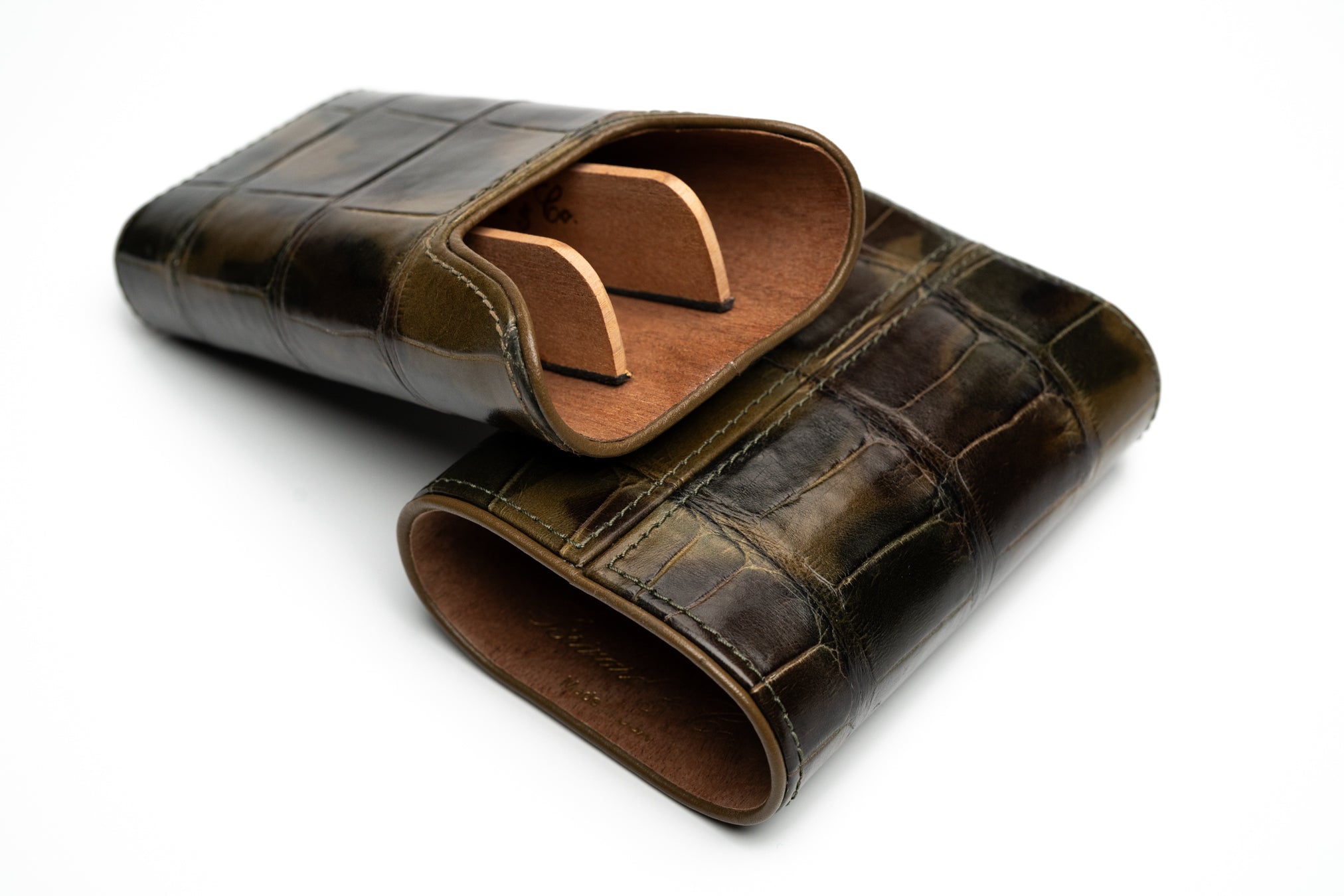 Brizard and Co. - Humidor and Havana Traveler - Genuine Alligator Skin Collection