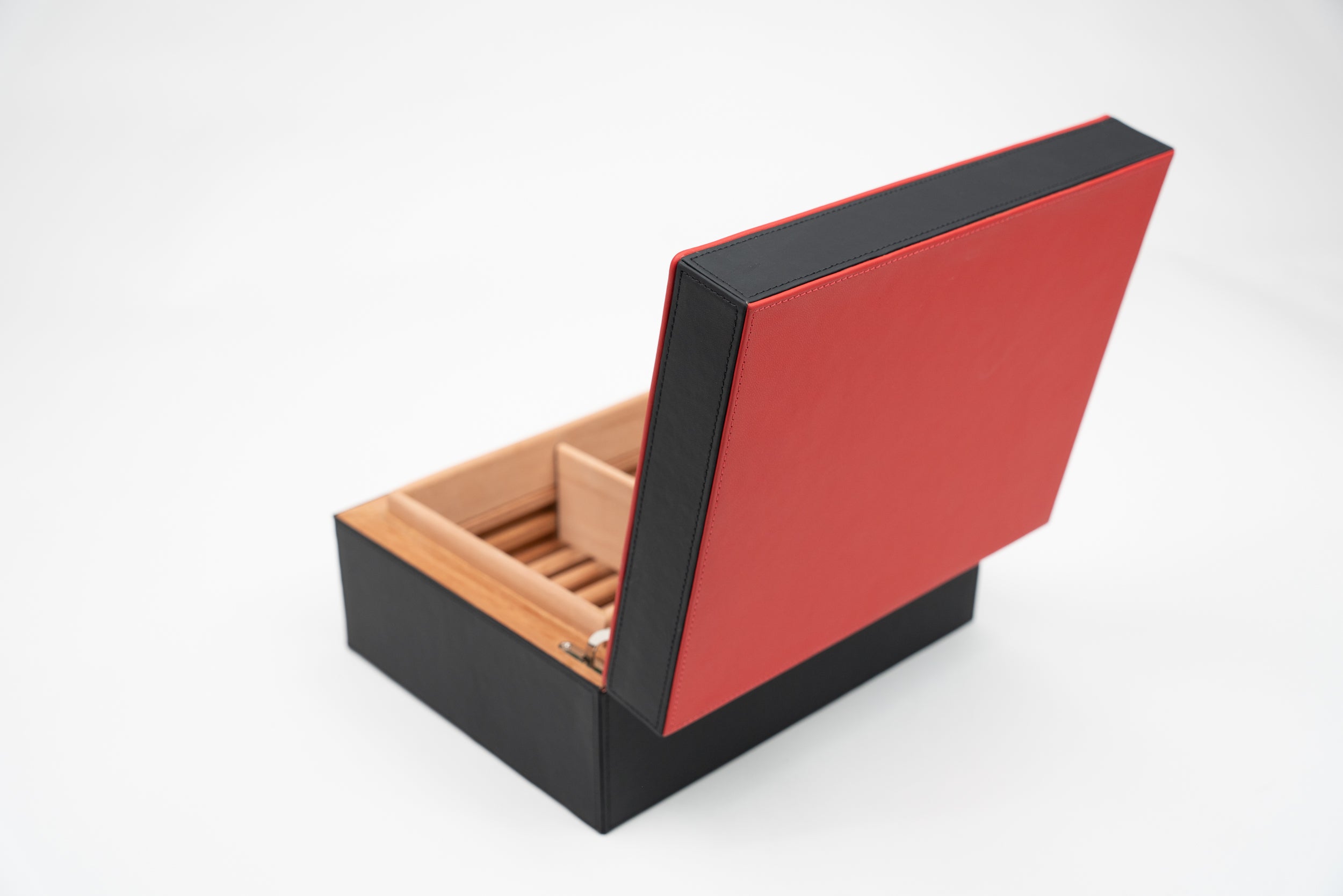 Brizard and Co - Airflow humidor Racing Black & Red