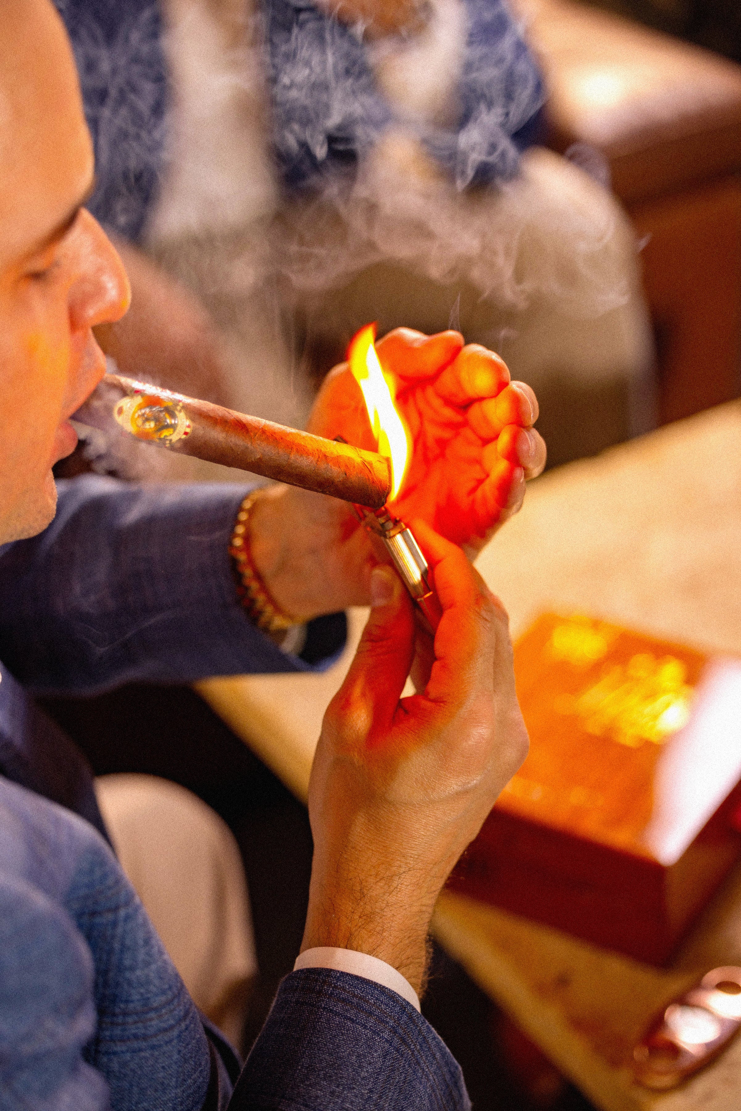 La Aurora 100 Años Churchill full-bodied Dominican puro cigar – premium cigar at Los Angeles cigar shop