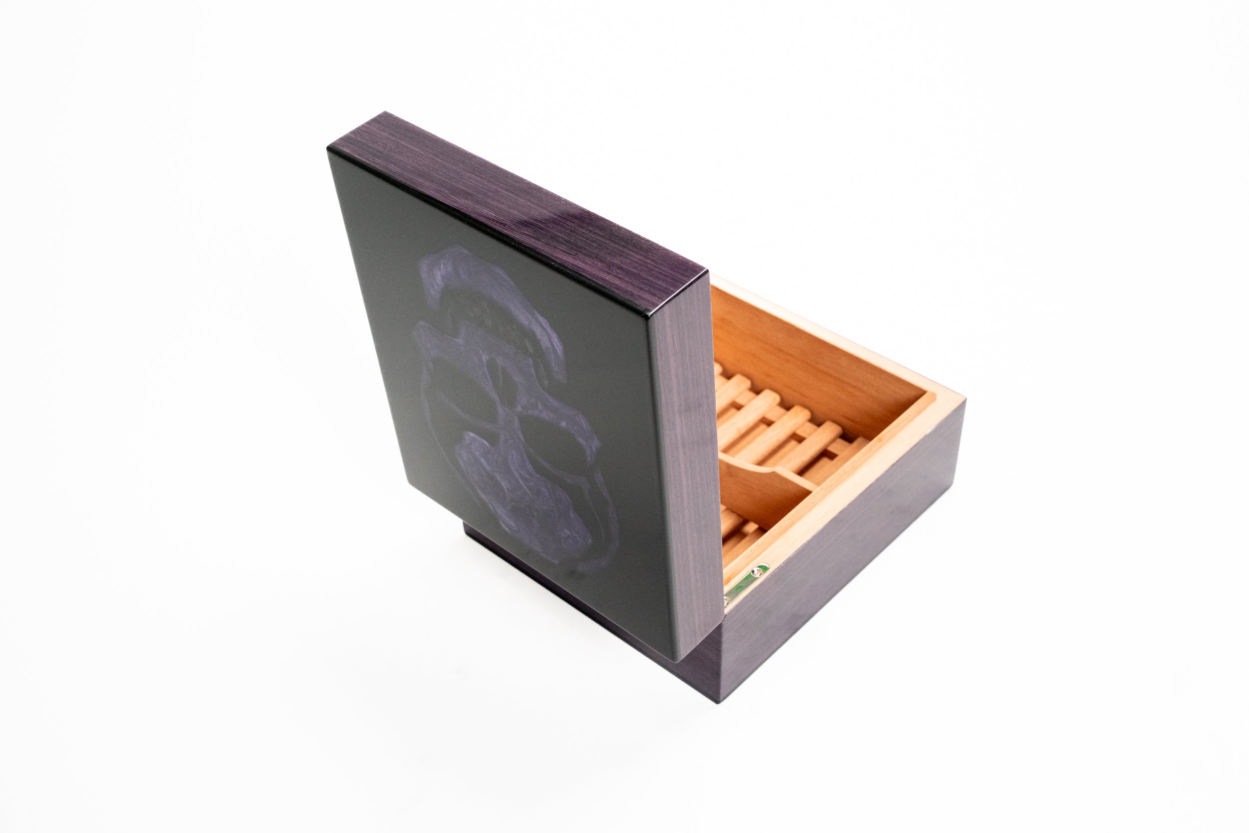 Maccarrone Skull Resin 40 Count Limited Edition Humidor