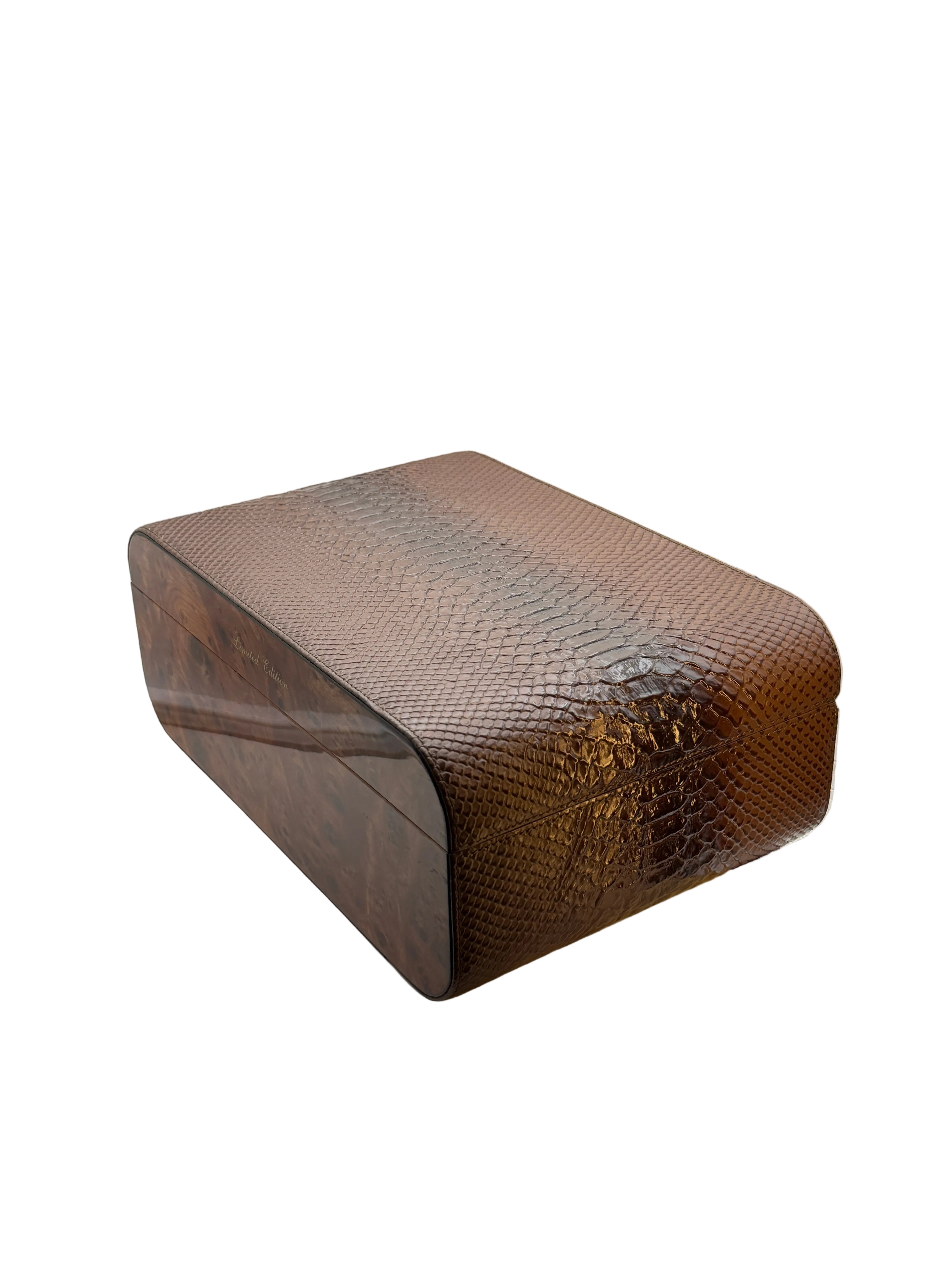 Gentili Limited Edition (15/17) Count Cigar Humidor - Croco Leather