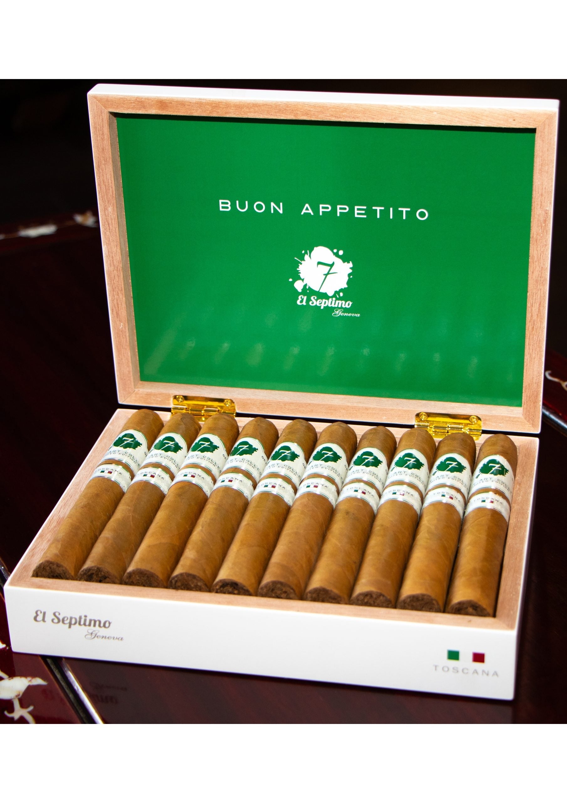 Box of El Septimo Italy Toscana Toro cigars with white and green bands inspired by the Italian flag with the words Buon Appetito in white against a green background